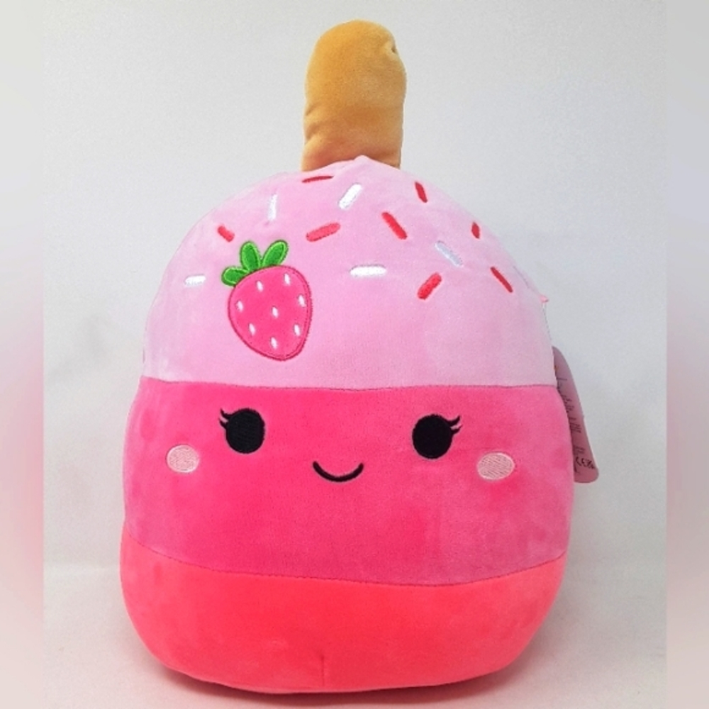 10 in Pama the cake pop Squishmallow First to market. NWT.